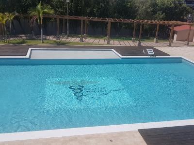 ÁREA DE PISCINAS